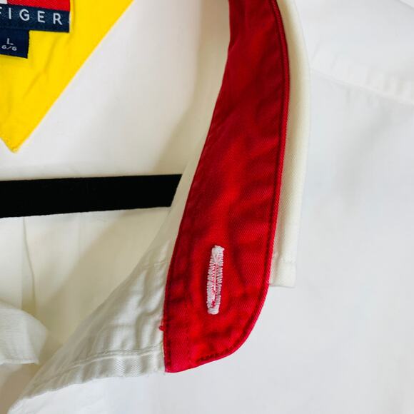 Tommy Hilfiger White Button Up Shirt Lion Flag Shield Pocket Sz Large - Picture 9 of 9